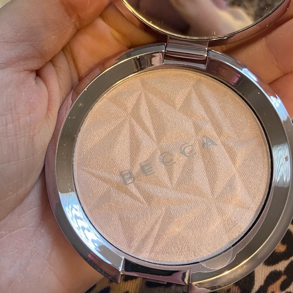 BECCA COSMETICS Shimmering Skin Perfector Pressed- Prismatic Amethyst BNIB! - Picture 7 of 7